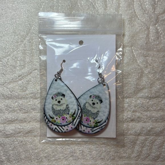 6 pairs pierced dangle earrings Halloween, Christmas, miscellaneous. - Picture 4 of 7